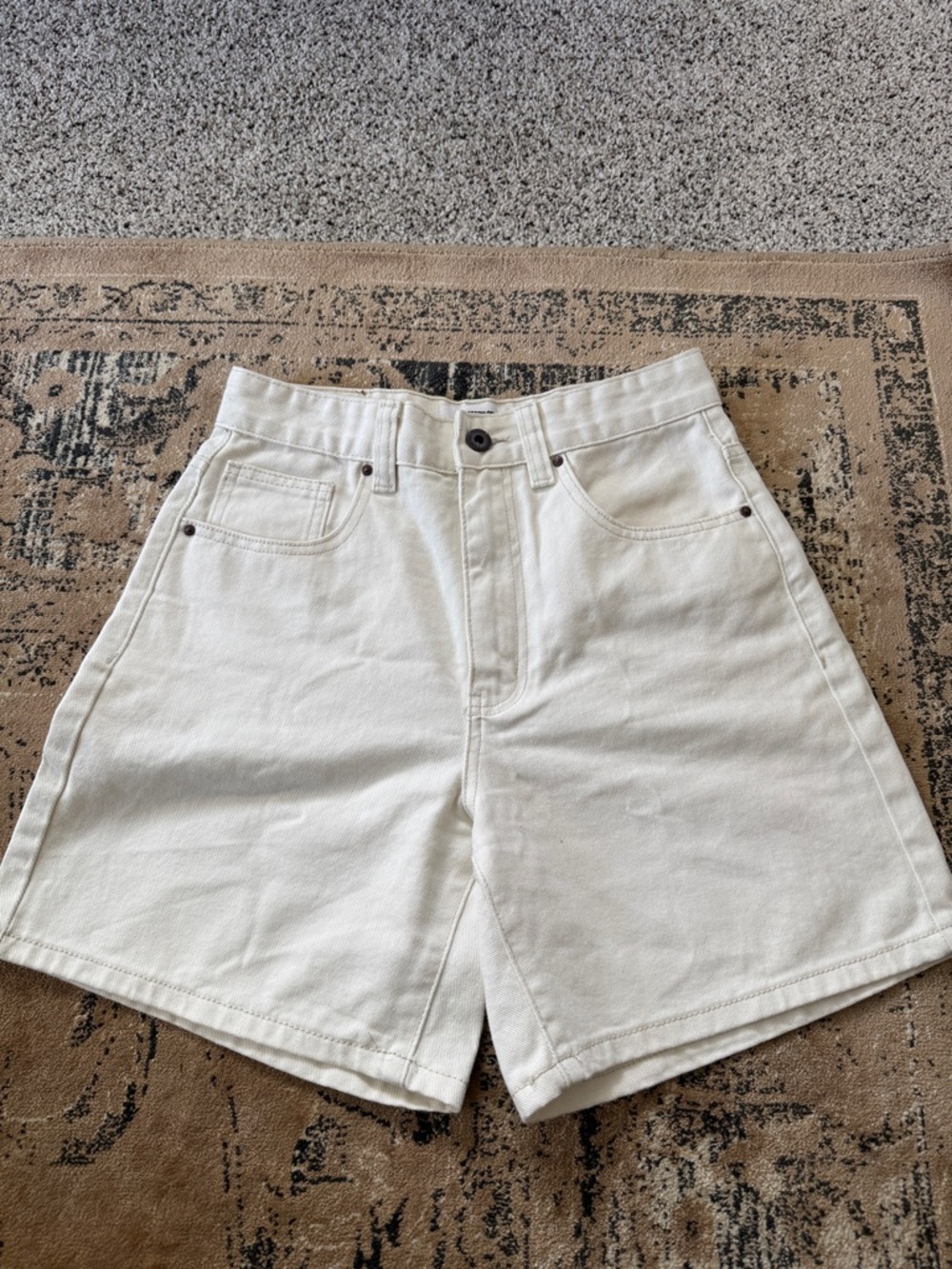 Cotton On Dad Denim Short in Off-White